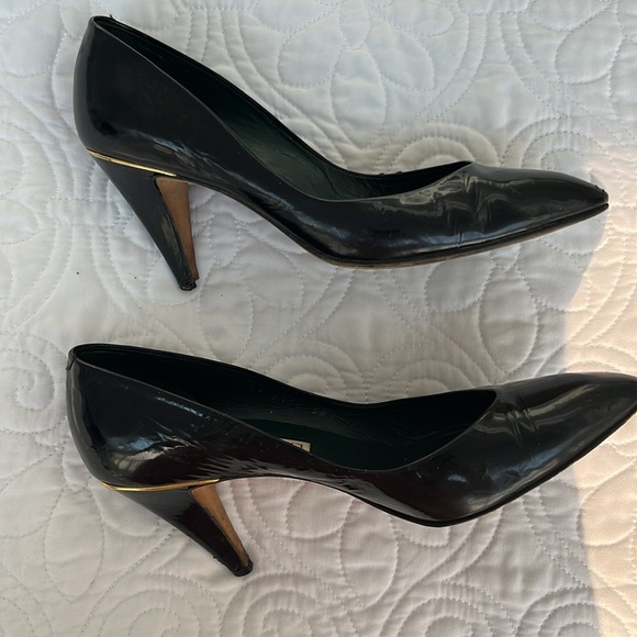 Gucci. Black patent leather pumps. - Picture 3 of 7